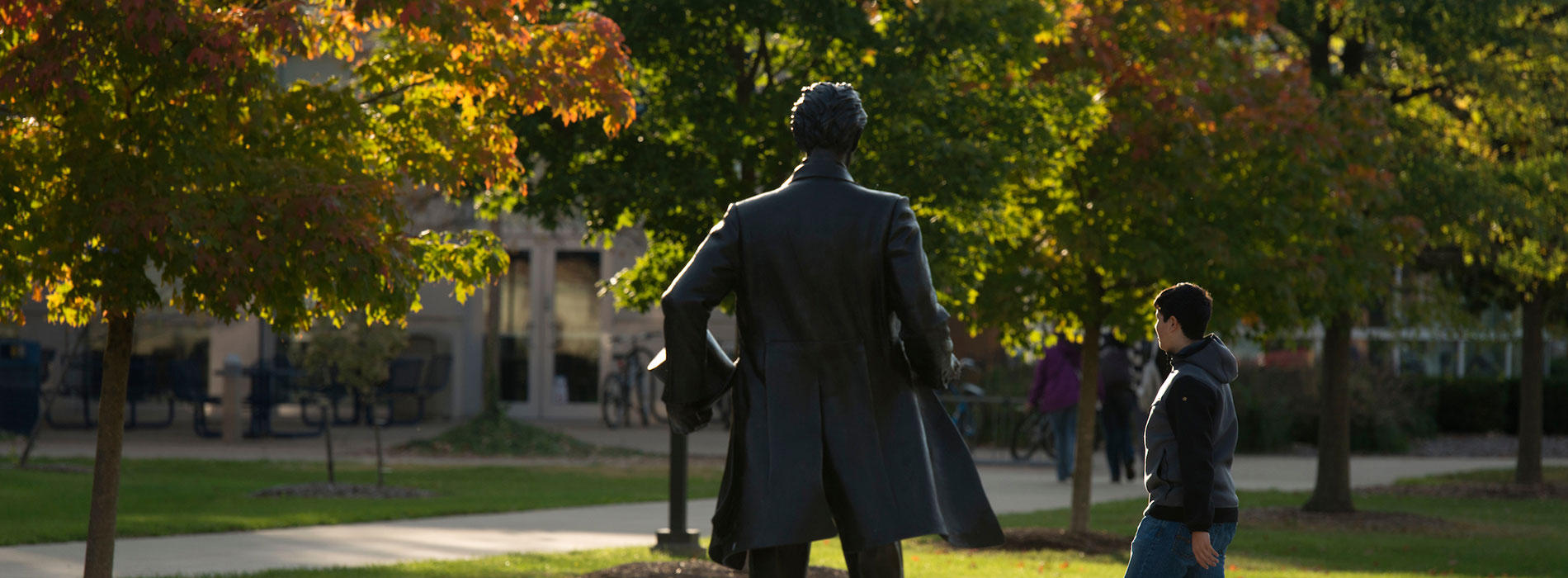 Lincoln statue during fall season