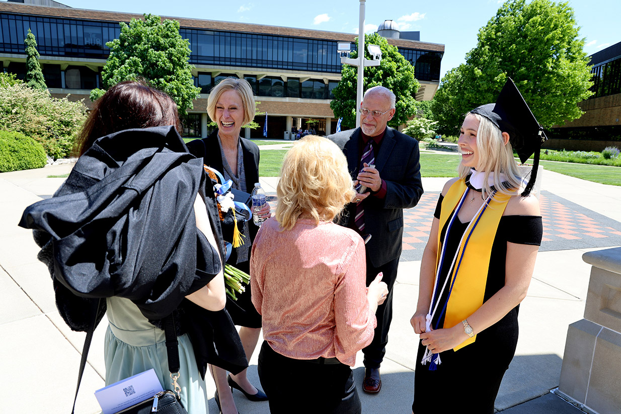 UIS Commencement 2024 | University Of Illinois Springfield