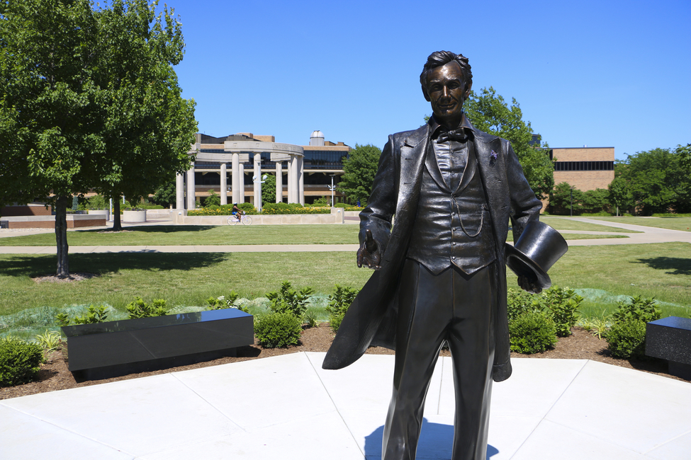 Abraham Lincoln statue on the UIS campus