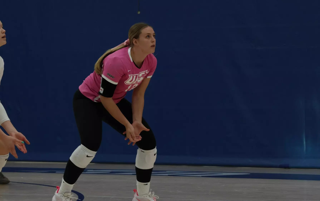 Haley Allen playing volleyball