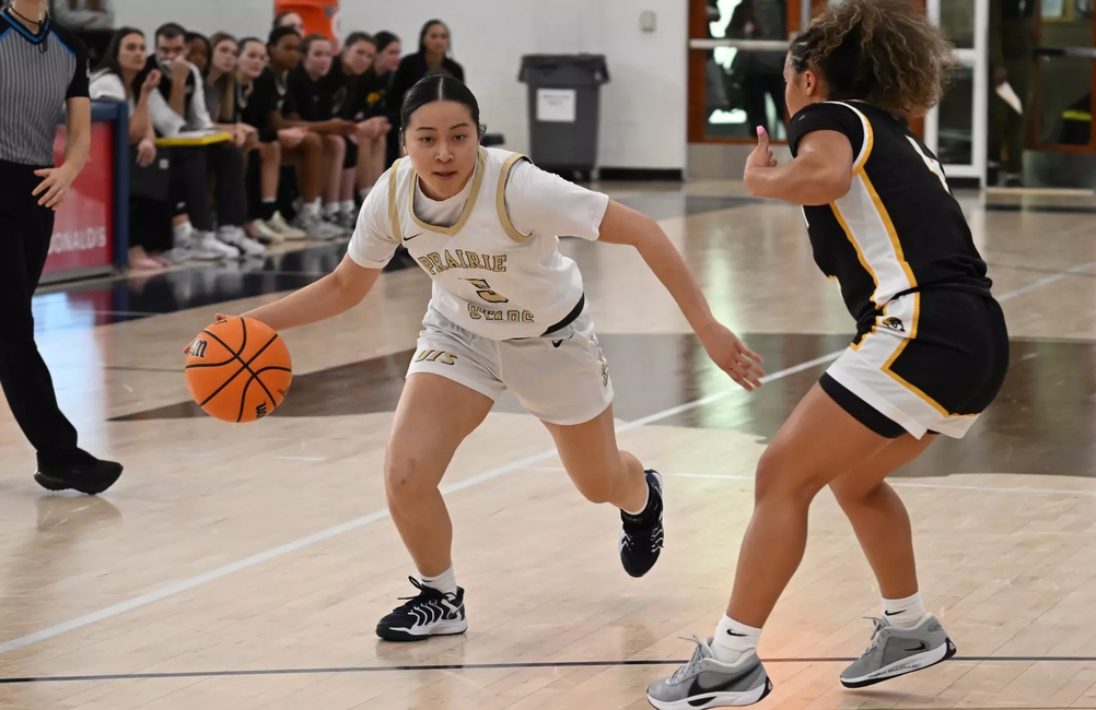 Mandi Pham playing basketball