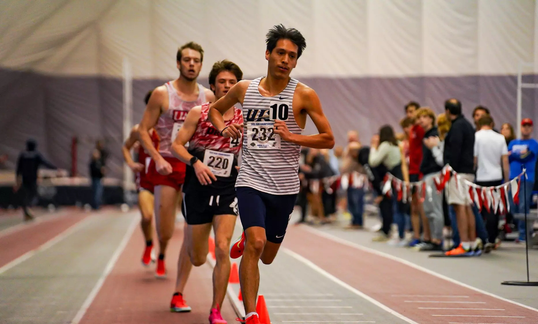 Isaac Cortes racing at GLVC indoor championship