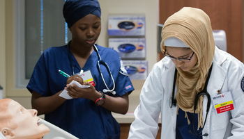 students in nursing simulation