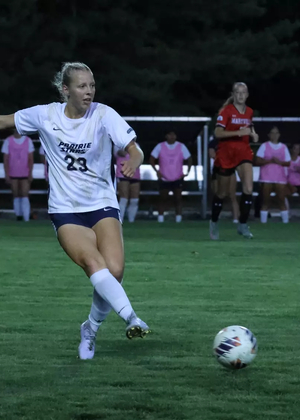 Abigail Roy playing soccer, UIS defender