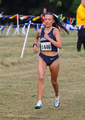 Maddie Miller-Ross running cross country