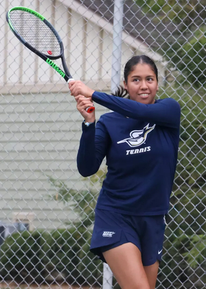 Cristina Mendoza Ramero playing tennis