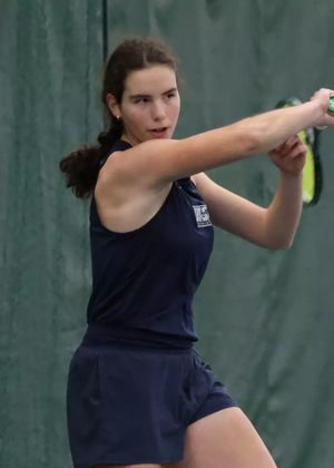 Ema Norma Bordean playing tennis