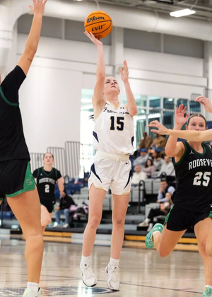 Molly Knight playing basketball