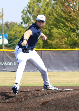 Graham Kasey pitching for UIS baseball