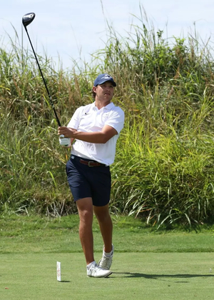 Julien Babineau golfing