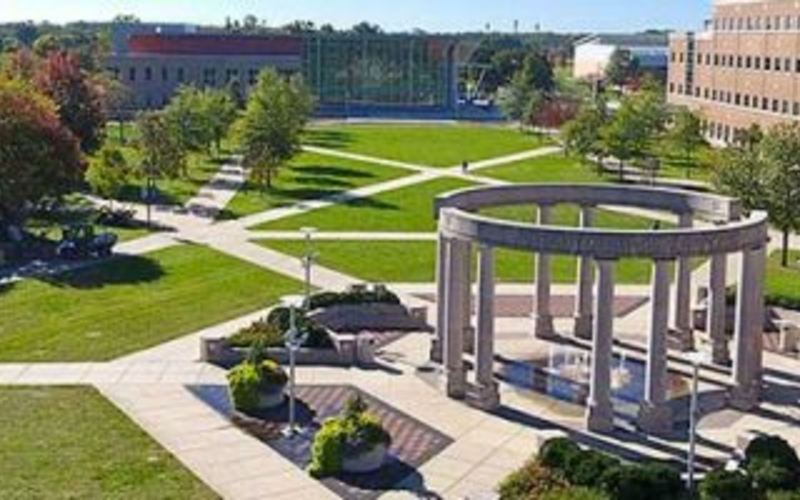 UIS Colonnade and Quad