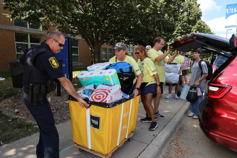 uis police helping on move in day