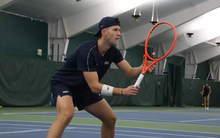 Lukas Pieringer playing tennis