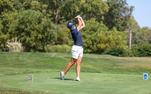 Valentina Torrealba golfing