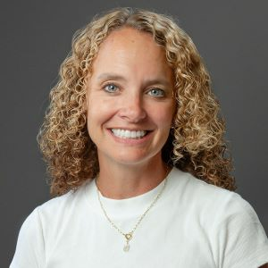 headshot of Jaclynn Shoufler