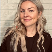Erin Darnell Headshot