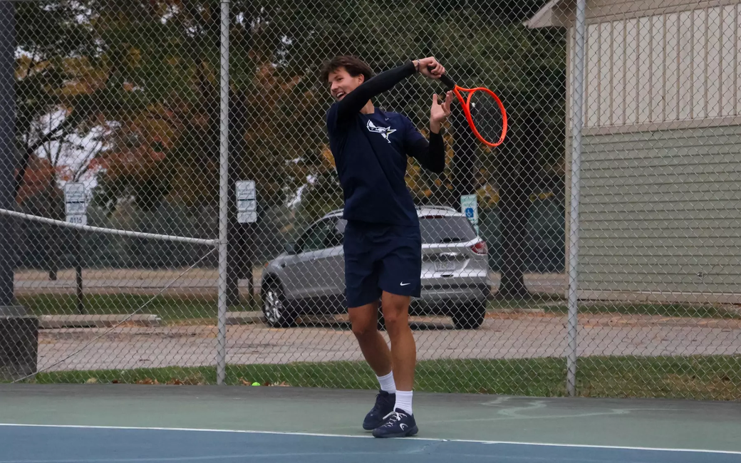 Lukas Pieringer playing tennis
