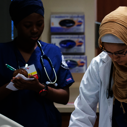 students in nursing simulation