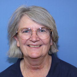 Laura                                                        Hecht