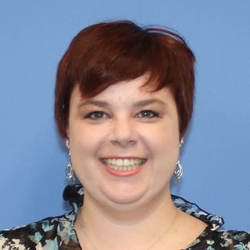 Stephanie                                                    Hedge