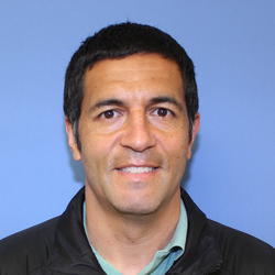 Tulio                                                        Llosa
