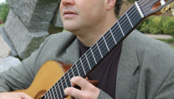 Michael Hull, guitar