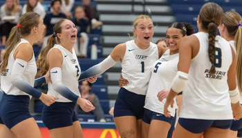 UIS Volleyball team celebration