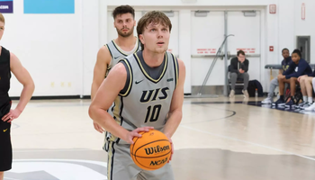 Nate Shockey shooting free throw