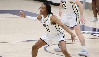 Khalil Ross playing basketball