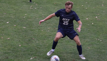 Andrew Synoradzki playing soccer