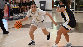 Mandi Pham playing basketball