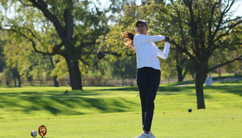 Ira Joshi golfing