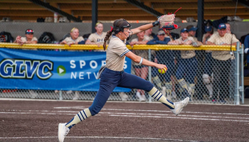 Rosie Bartletti pitching