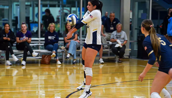 Eirini Glynou playing volleyball