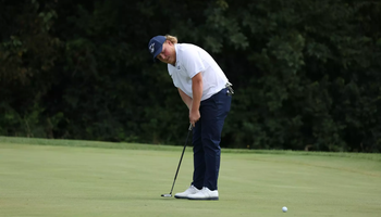 Peyton Woods putting