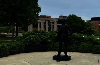 statue of Lincoln on the UIS quad