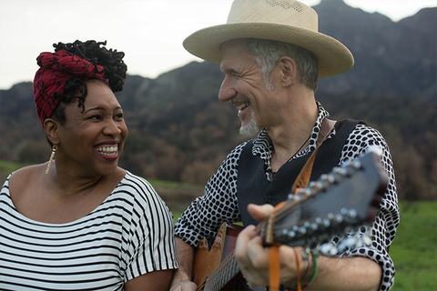 Dan and Gloria Zanes playing music