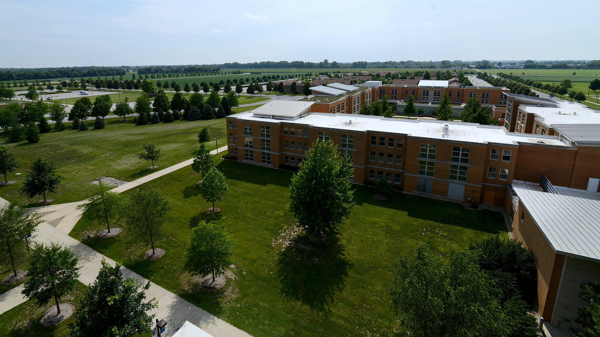 Illinois State University To Close Dorms, Shift To Online Classes