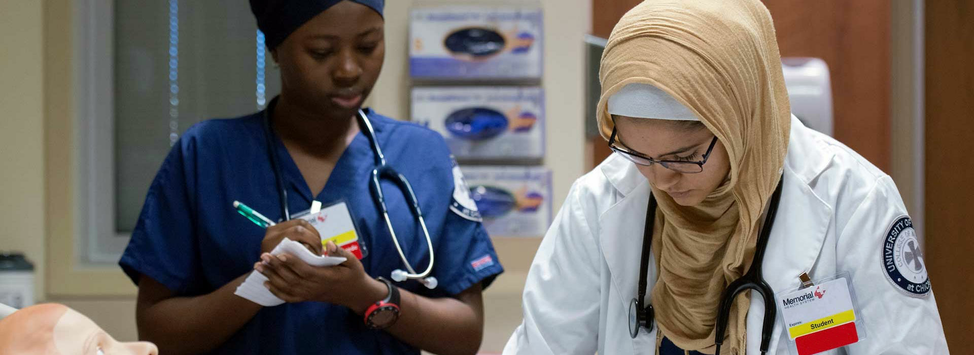 nursing students in the simulation lab